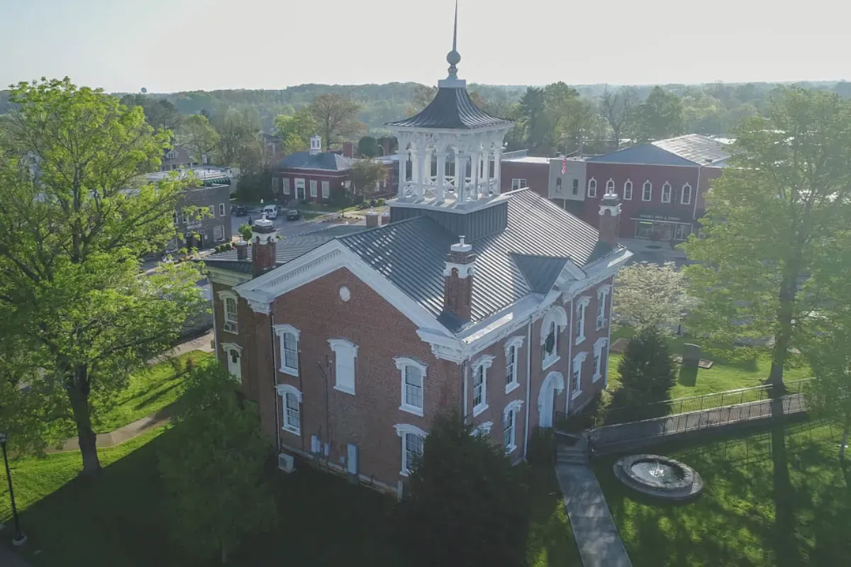 Downtown Manchester Tennessee historic courthouse square
