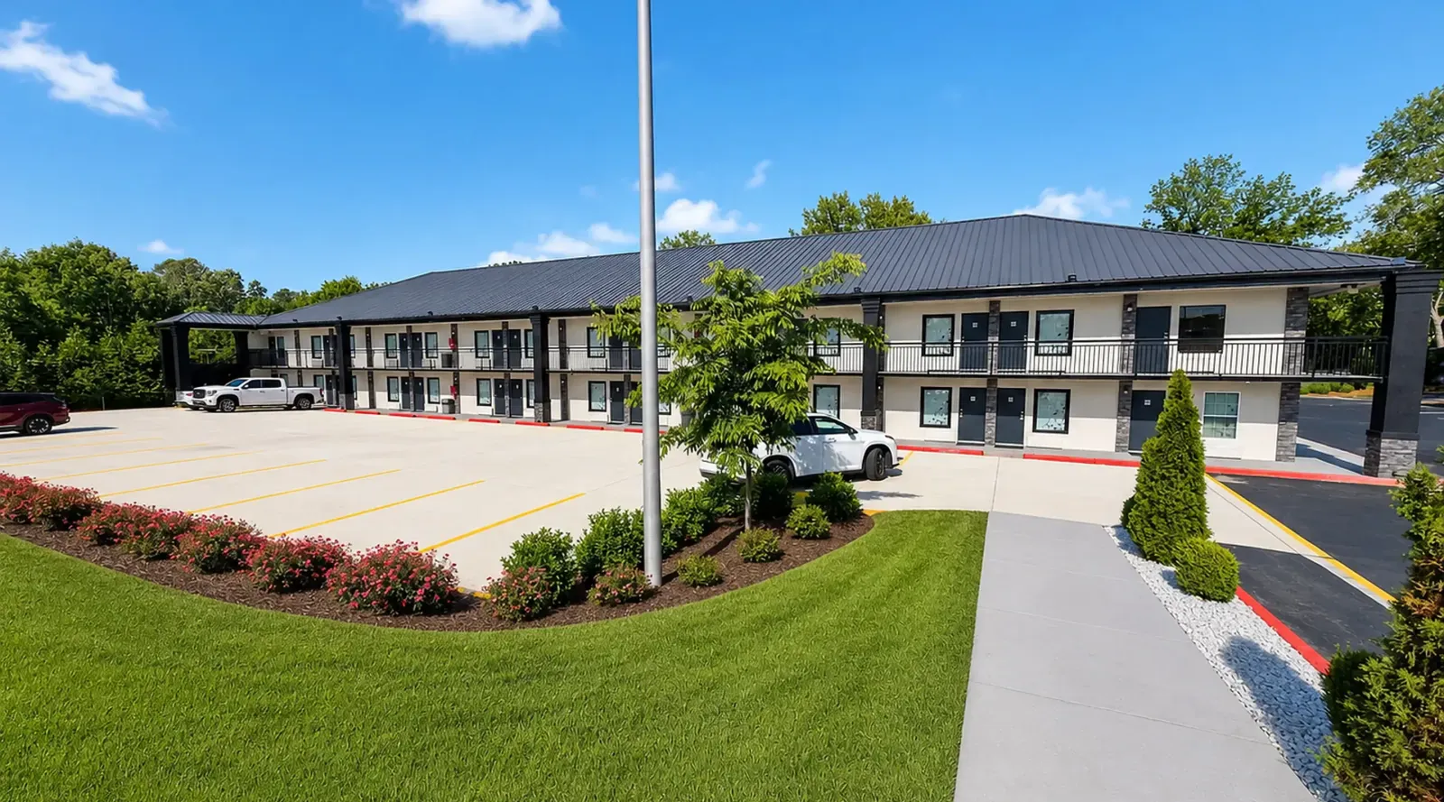 Lx Hotel Manchester TN exterior view, conveniently located just off I-24